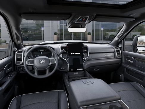 New 2026 RAM 2500 Laramie AWD/4WD image 15