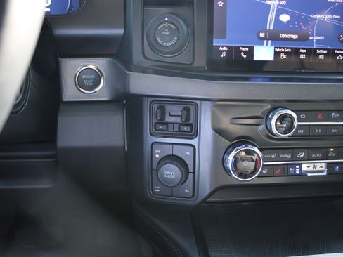 Used 2025 Ford F350 Platinum AWD/4WD image 22