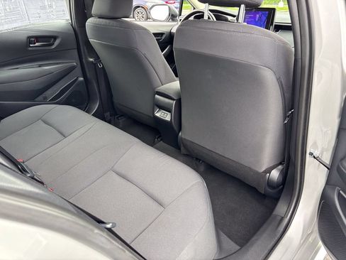Used 2025 Toyota Corolla LE FWD image 38