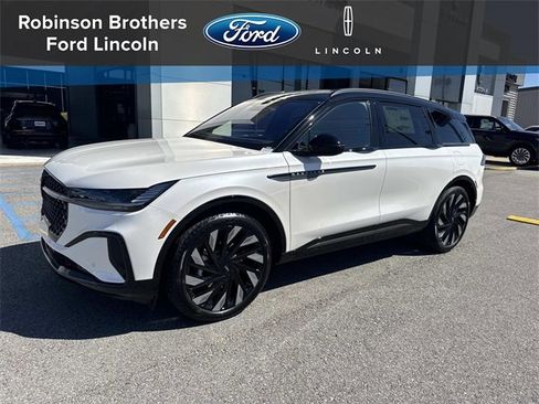 New 2026 Lincoln Nautilus Reserve image 1