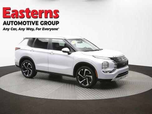 Used 2024 Mitsubishi Outlander SE AWD/4WD image 47