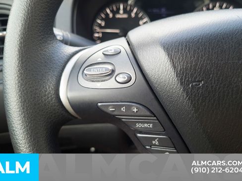 Used 2020 Nissan Pathfinder S image 14