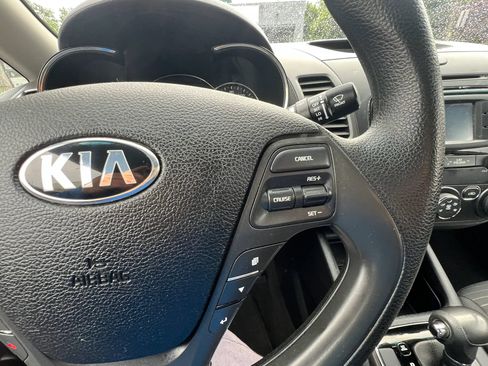 Used 2017 Kia Forte LX w/ LX Popular Package FWD image 19