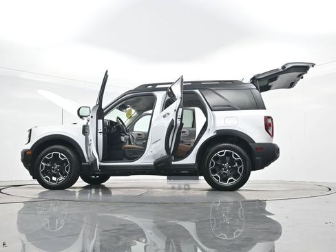 Used 2025 Ford Bronco Sport Outer Banks w/ Outer Banks Tech Package+ image 47