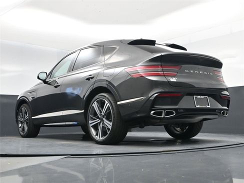 Used 2025 Genesis GV80 3.5T e-SC image 12