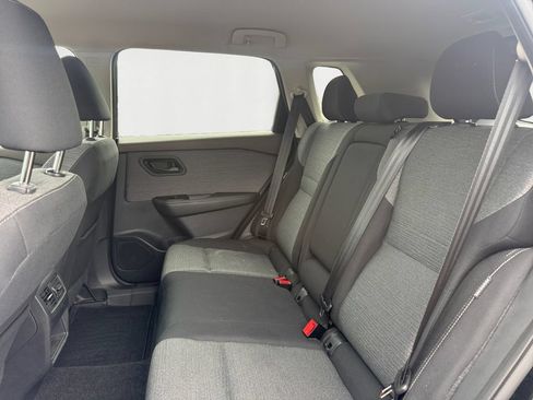 Used 2021 Nissan Rogue S AWD/4WD image 13