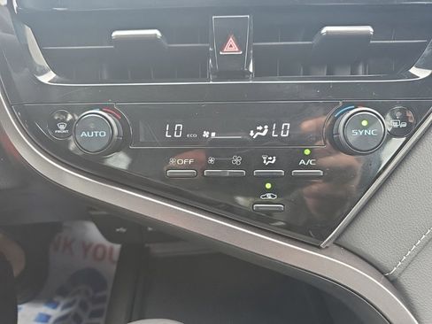 Used 2024 Toyota Camry SE image 28