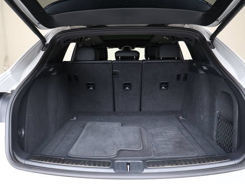 Used 2023 Porsche Macan AWD/4WD image 14