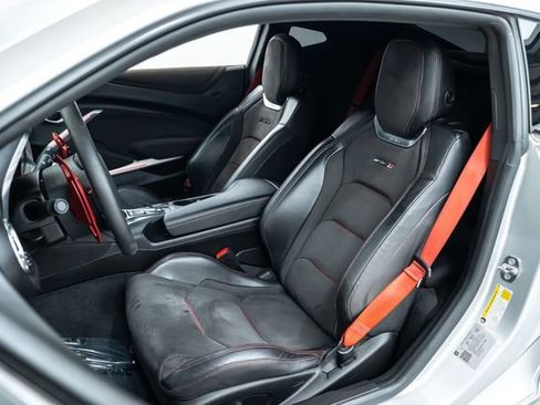 Used 2018 Chevrolet Camaro ZL1 RWD image 21