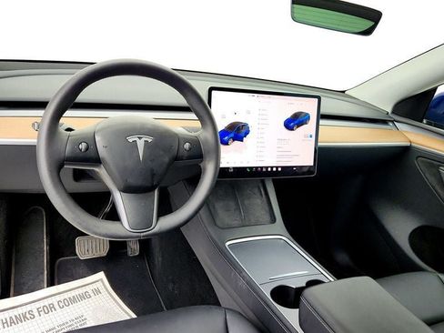 Used 2023 Tesla Model Y Long Range AWD/4WD image 12