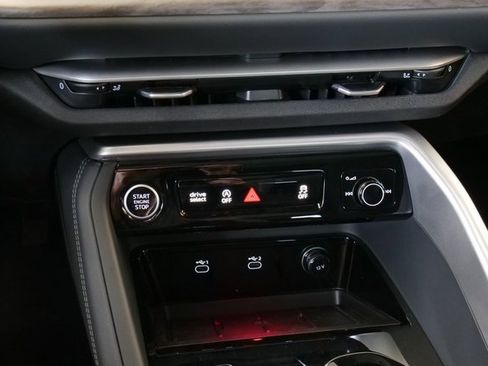 New 2025 Audi Q5 Prestige image 25