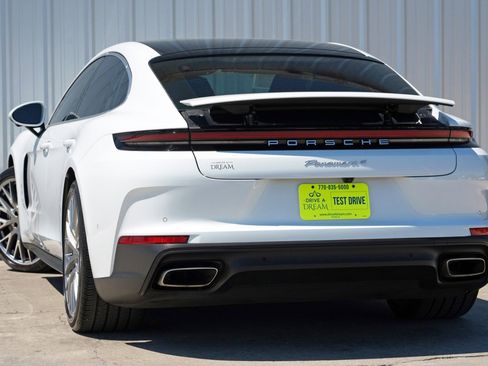 Used 2024 Porsche Panamera 4 image 6