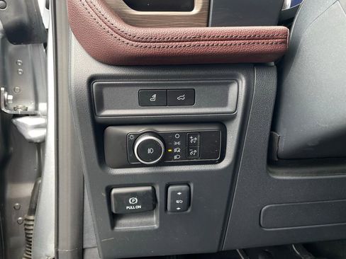 Used 2024 Ford Expedition Max Limited RWD image 13