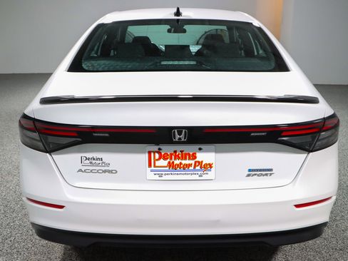 Used 2024 Honda Accord Sport image 8