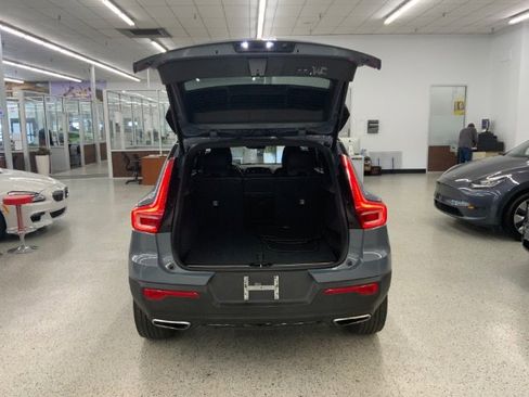 Used 2020 Volvo XC40 T5 R-Design image 33
