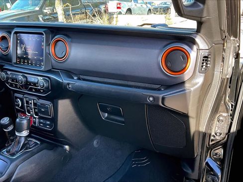 Used 2021 Jeep Gladiator Mojave image 17