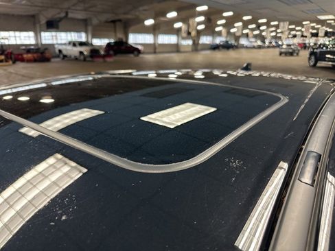 Used 2022 Subaru Legacy Limited image 10