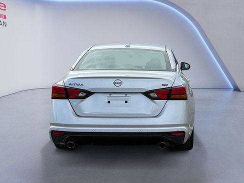 Used 2024 Nissan Altima 2.5 SR FWD image 4