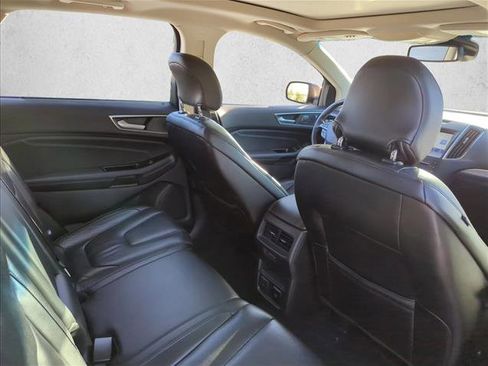 Used 2019 Ford Edge Titanium w/ Equipment Group 301A image 23