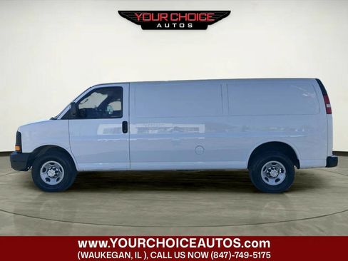 Used 2016 Chevrolet Express 2500 Extended image 2