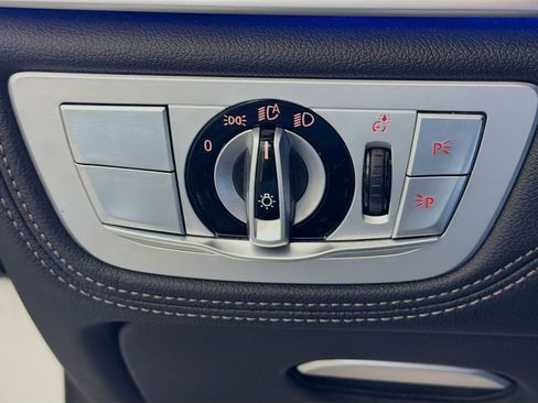 Used 2021 BMW 750i xDrive 750i xDrive w/ Executive Package image 11