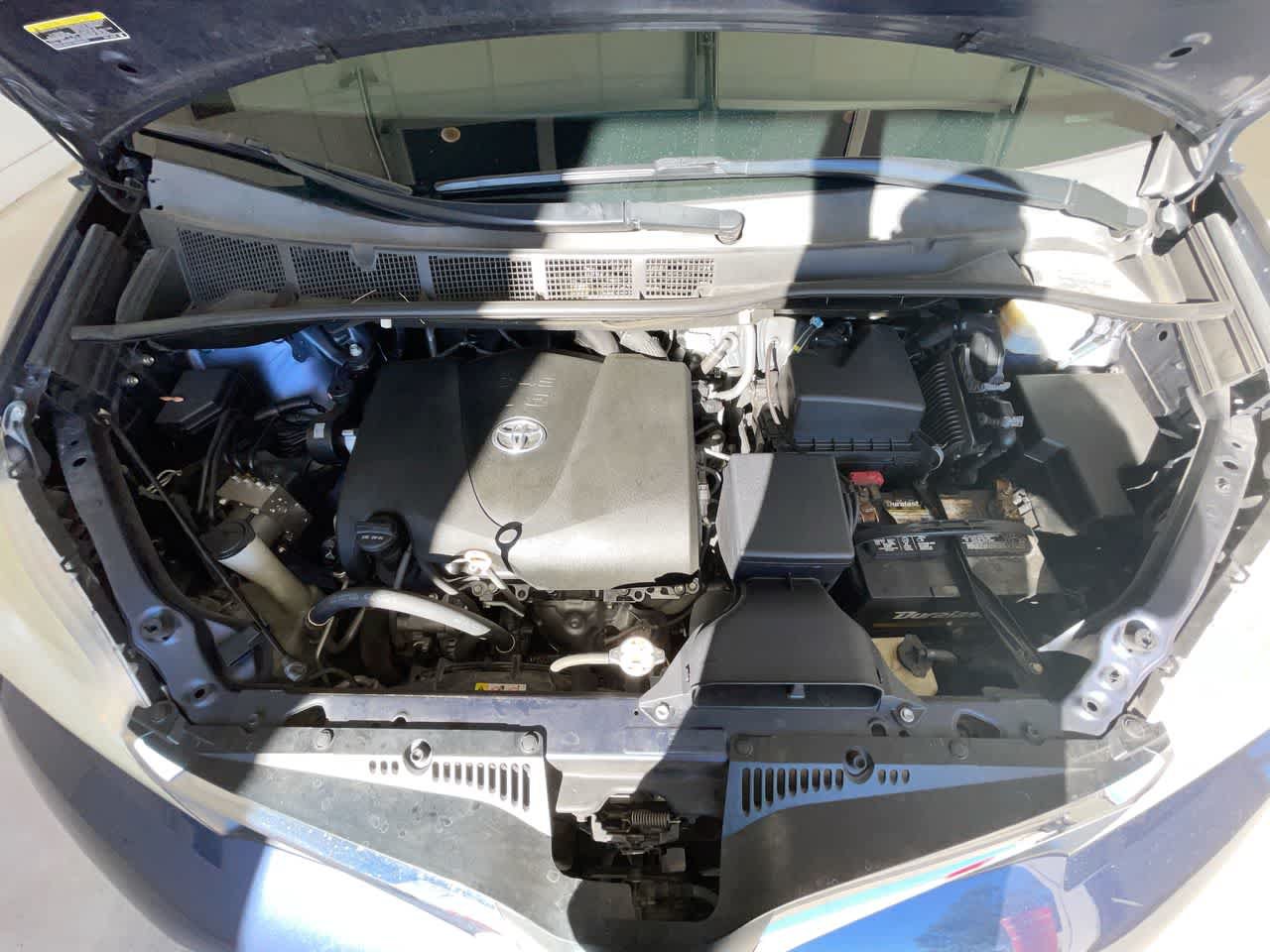 Used 2020 Toyota Sienna LE w/ Protection Package FWD image 26