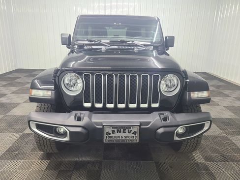 Used 2020 Jeep Wrangler Unlimited Sahara AWD/4WD image 6