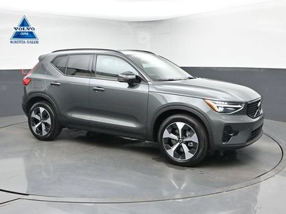 New 2026 Volvo XC40 B5 Plus w/ Climate Package