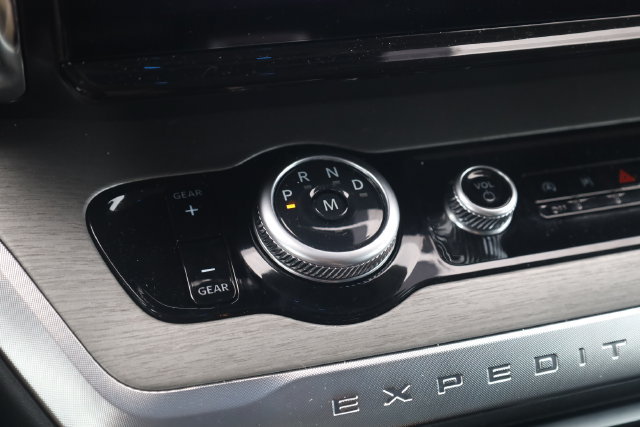 Used 2025 Ford Expedition Max Platinum AWD/4WD image 20