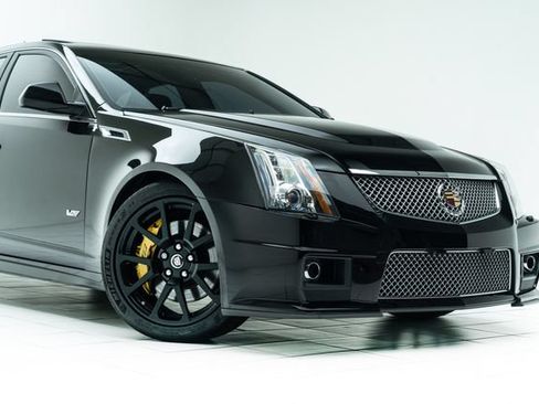 Used 2014 Cadillac CTS V RWD image 4