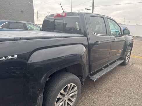 Used 2016 GMC Canyon SLE w/ Nightfall Edition image 12