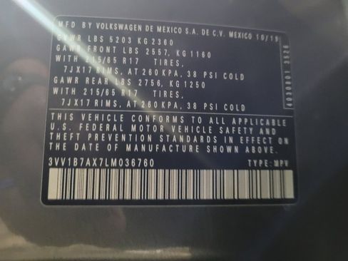 Used 2020 Volkswagen Tiguan S image 33