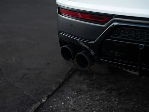 Used 2021 Lamborghini Urus AWD/4WD image 23
