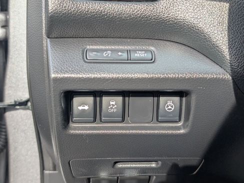 Used 2018 Nissan Altima 2.5 SL FWD image 15