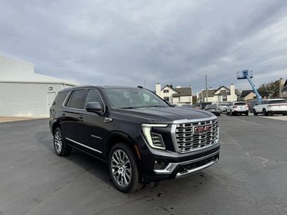 Used 2025 GMC Yukon Denali w/ Sun & Power Step Package