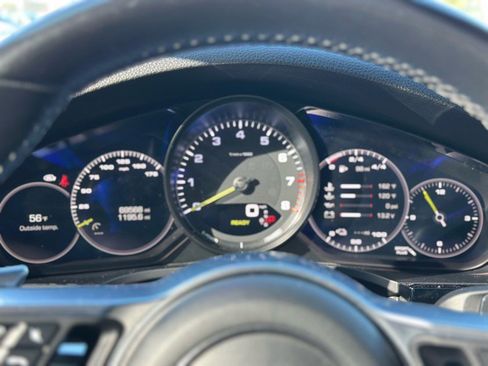 Used 2019 Porsche Cayenne E-Hybrid image 28