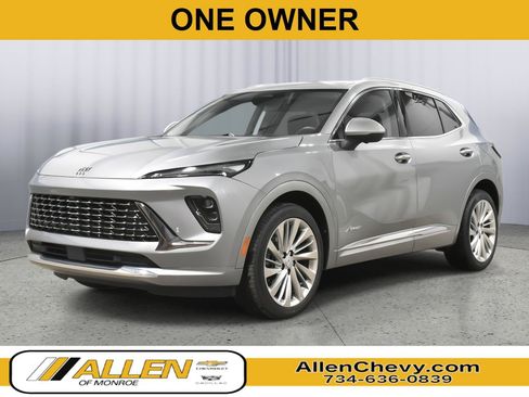 Used 2024 Buick Envision Avenir AWD/4WD image 1