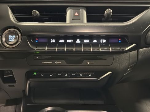 Used 2019 Lexus UX 200 F Sport FWD image 28