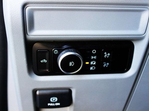 Used 2023 Ford F150 XLT AWD/4WD image 28