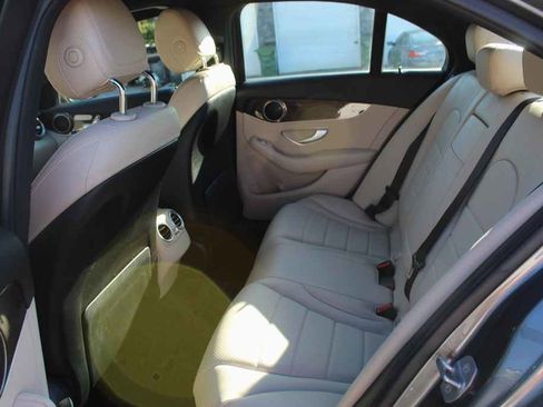 Used 2018 Mercedes-Benz C 300 Sedan image 25
