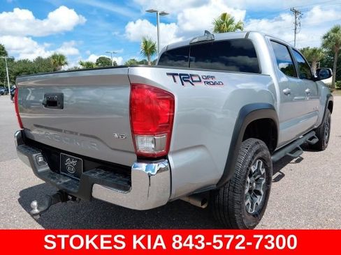 Used 2017 Toyota Tacoma TRD Off-Road w/ Tow Package RWD image 5