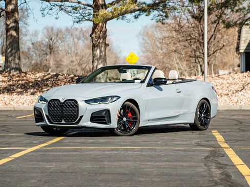 Used 2023 BMW 440i xDrive Convertible w/ Premium Package image 1