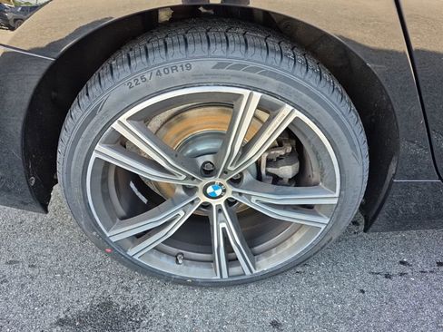 Used 2023 BMW 330i xDrive Sedan w/ Premium Package image 8