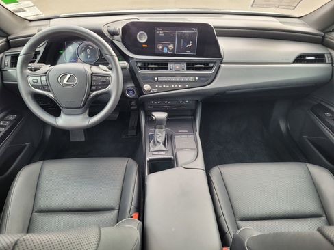 Used 2022 Lexus ES 300h w/ Premium Package image 13