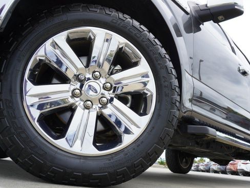 Used 2019 Ford F150 Lariat AWD/4WD image 11