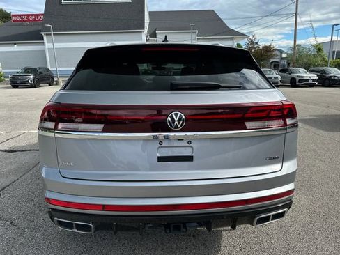 Certified 2024 Volkswagen Atlas Cross Sport SEL Premium R-Line AWD/4WD image 7