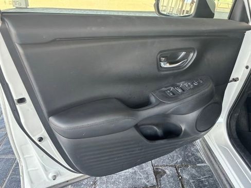 Used 2024 Honda HR-V LX image 8