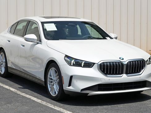 Used 2024 BMW 540i xDrive w/ Convenience Package AWD/4WD image 57
