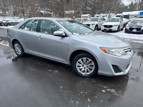 Used 2014 Toyota Camry XLE image 7
