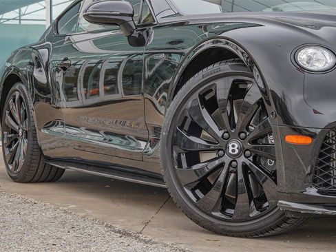 Used 2024 Bentley Continental GT image 2